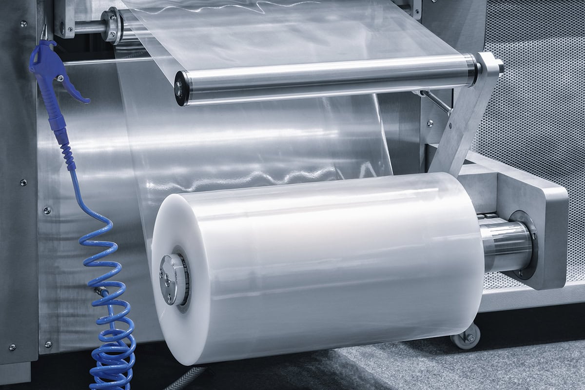 Producto envuelto con celofán transparente para protección